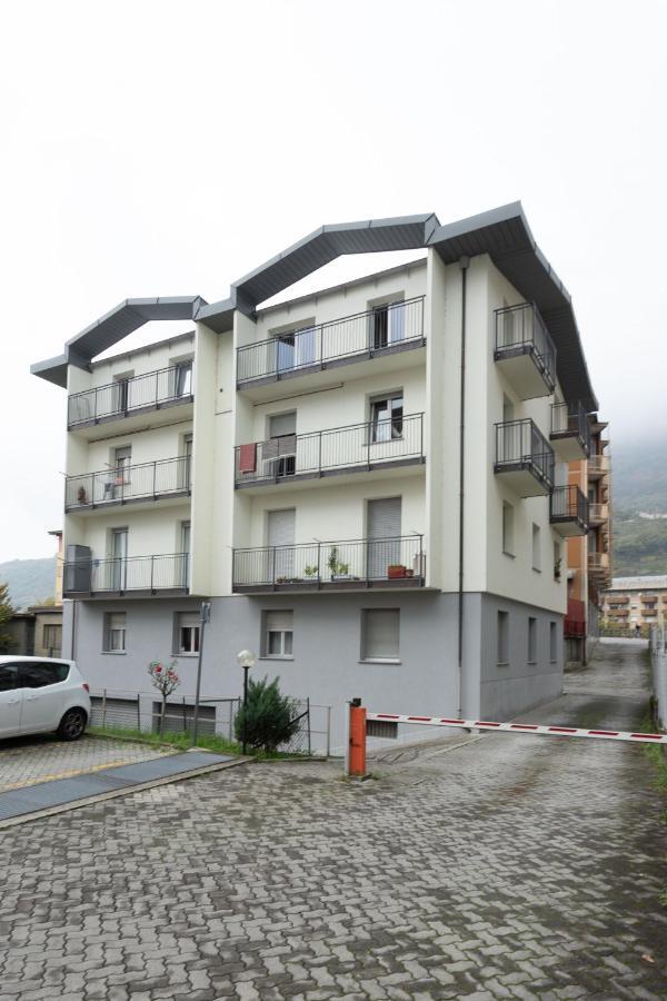 Casa Vacanze Valeria Sondrio Extérieur photo